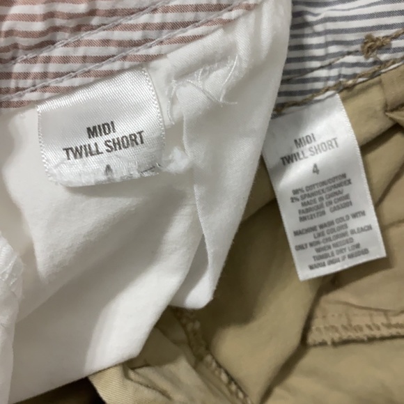 Lot (2) white and khaki Aeropostale shorts - Picture 3 of 8